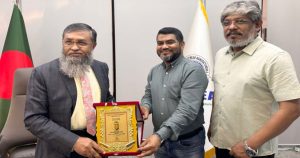 প্রোটেট ন্যাশনাল ফটোগ্রাফি কার্নিভালে সম্মাননা ক্রেস্ট পেলেন খন্দকার সাইফুল ইসলাম